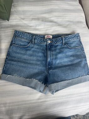 Wrangler Women's Cuffed Denim Shorts in Medium Blue